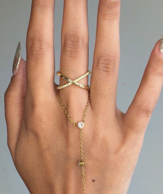 Stella Crisscross Ring