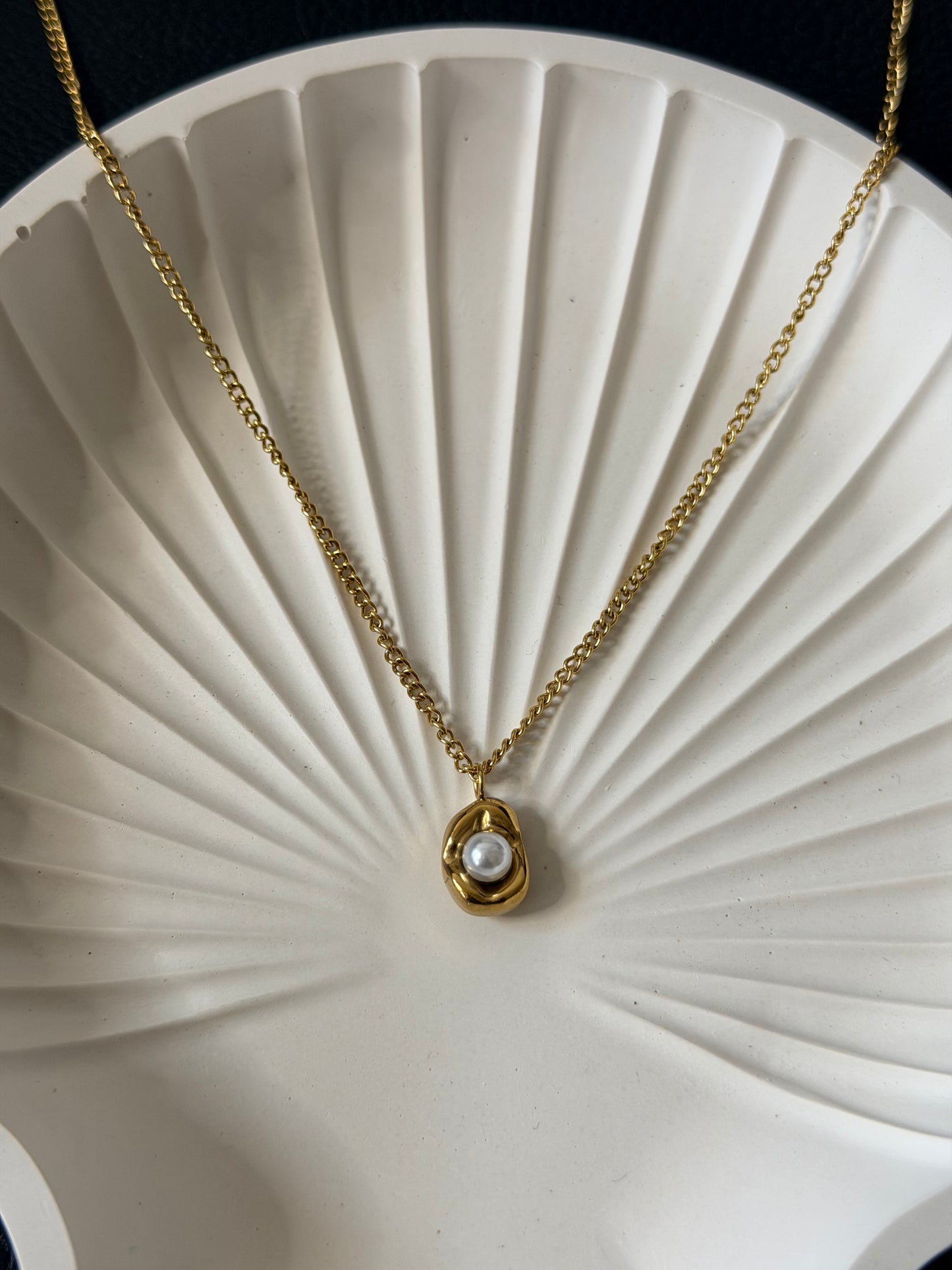 Molten Pearl Necklace