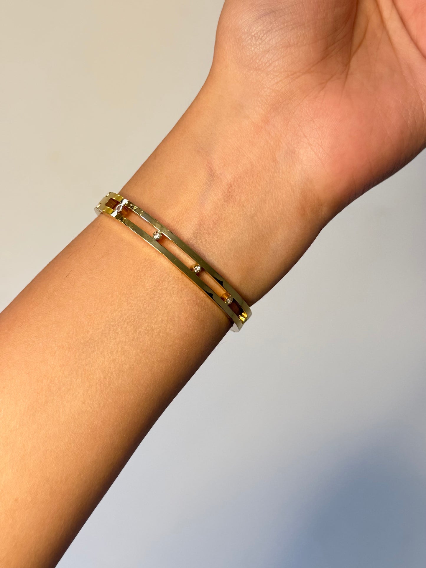 Bezel Crystal Kada Bracelet