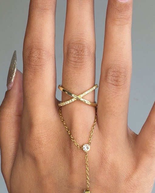 Stella Crisscross Ring