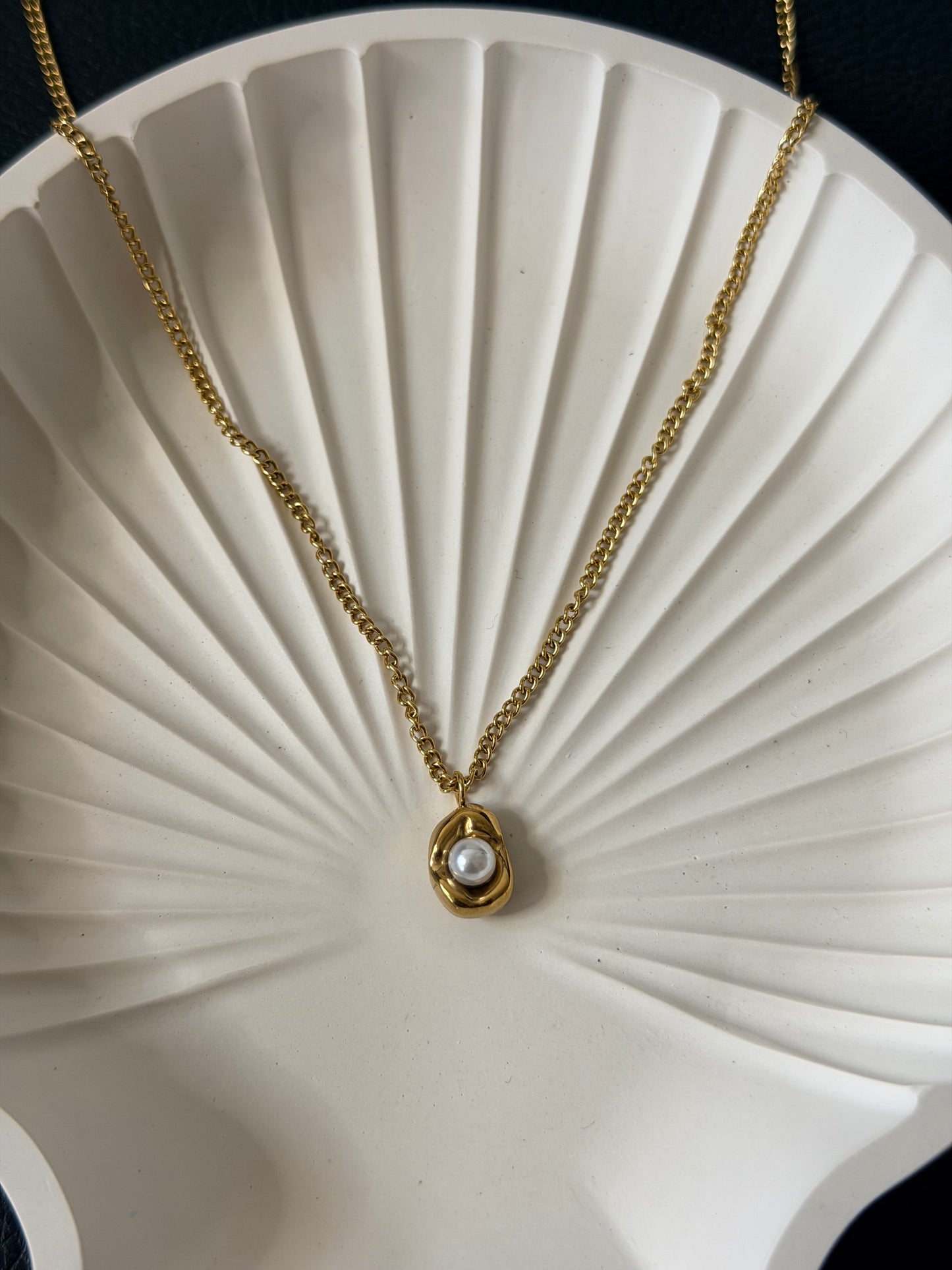 Molten Pearl Necklace