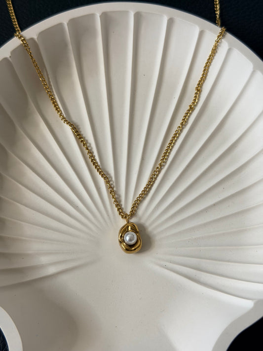 Molten Pearl Necklace