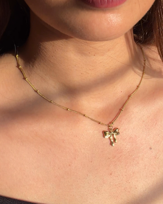 Amora Bow Necklace
