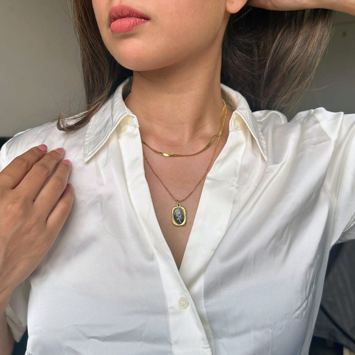 Rose Layer Necklace